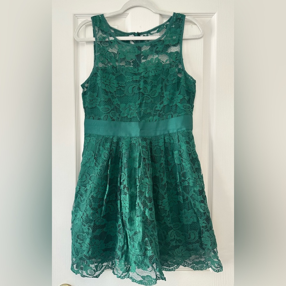 ModCloth BB Dakota lace dress